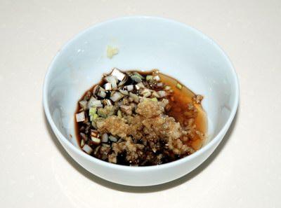 拌茄泥的做法(生拌茄泥)